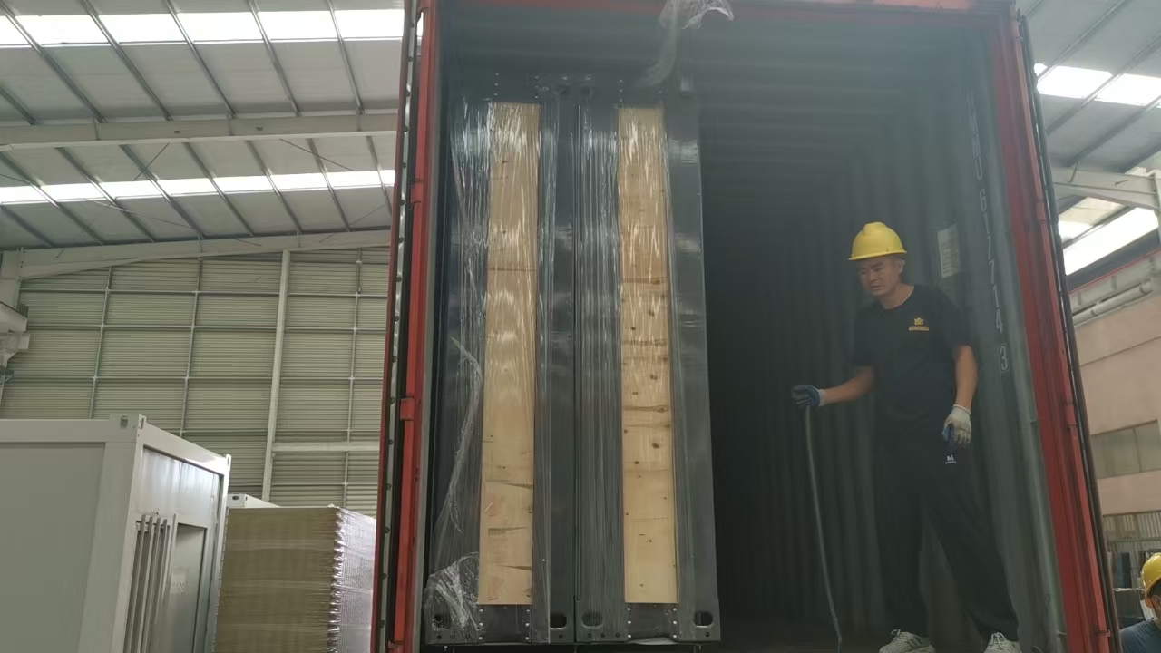 Custom Quick Assemble Fodable Movable Container House For Army and Military - Image 4